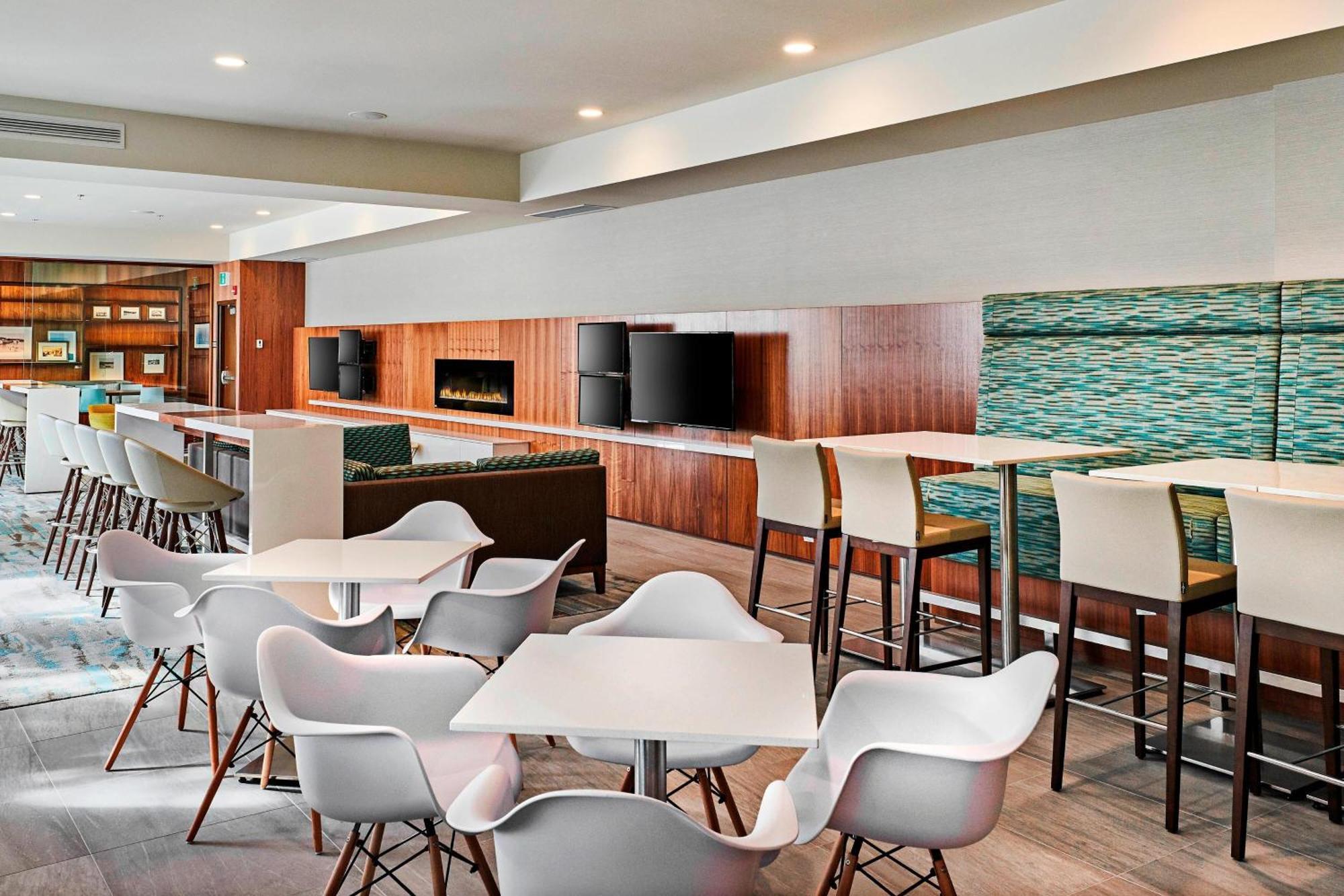 Delta Hotels By Marriott Dartmouth Zewnętrze zdjęcie