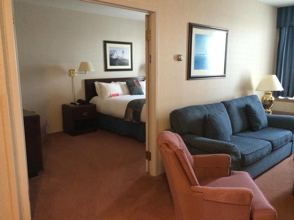 Delta Hotels By Marriott Dartmouth Zewnętrze zdjęcie