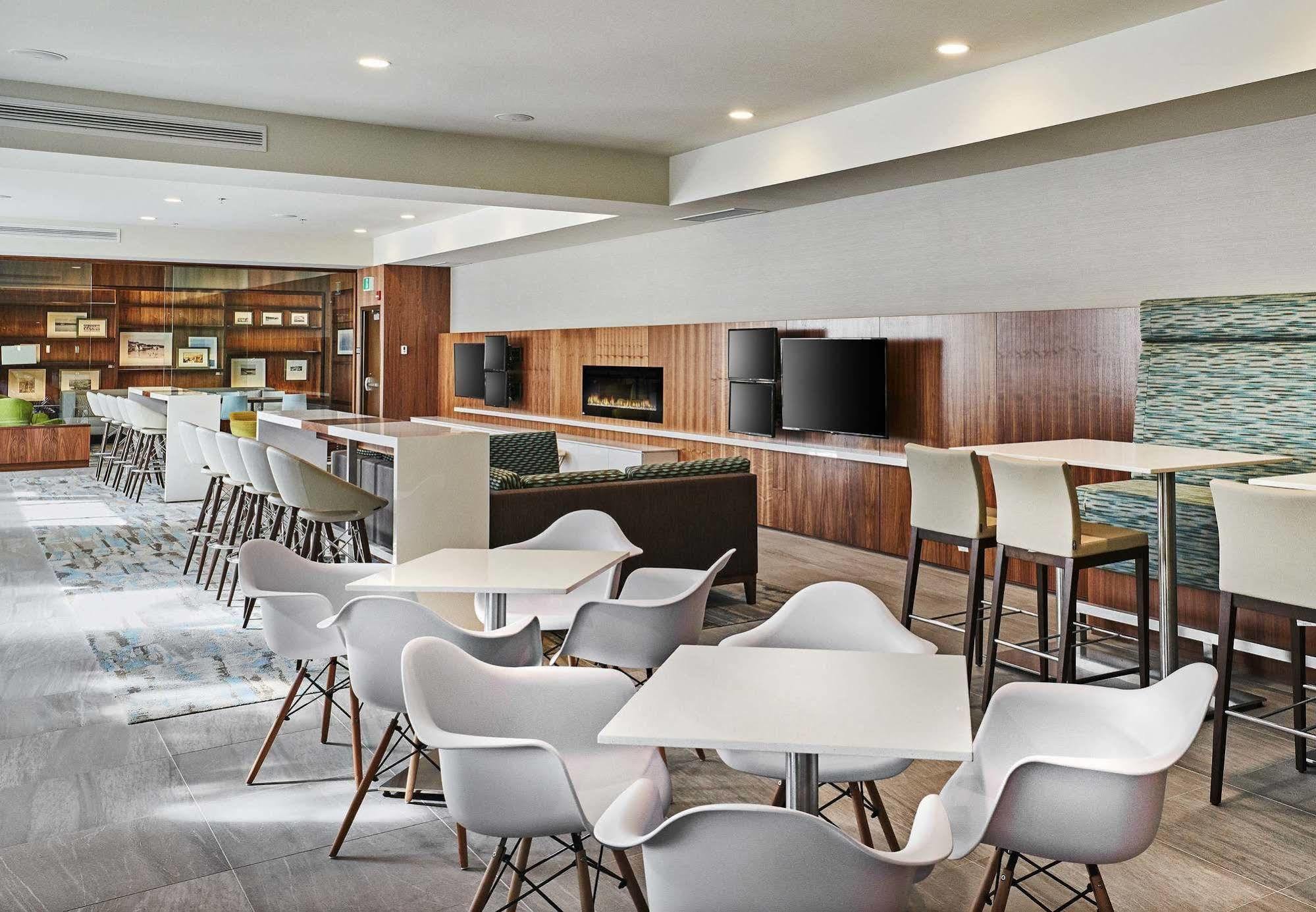 Delta Hotels By Marriott Dartmouth Zewnętrze zdjęcie